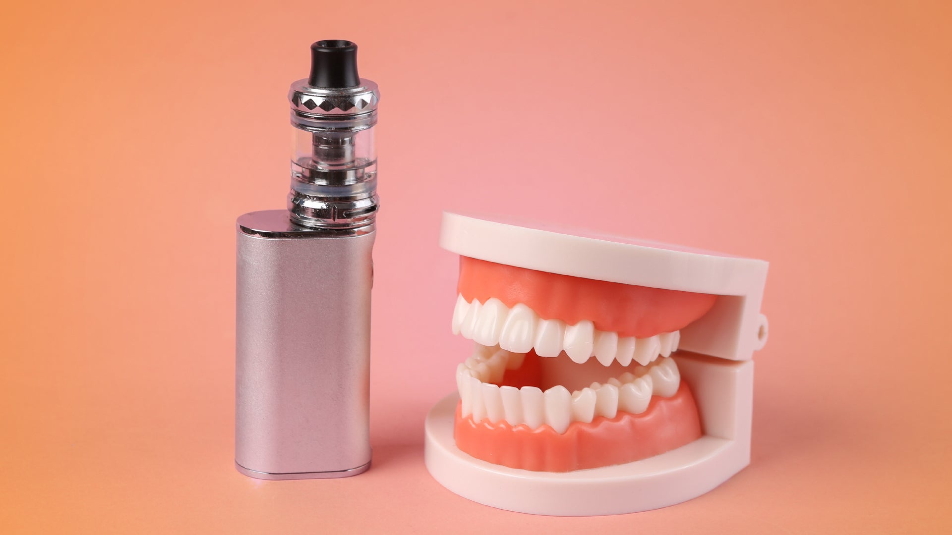 How does vaping affect teeth?